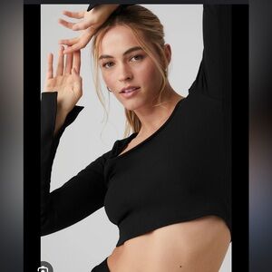 ALO Yoga Black Long Sleeve Top
